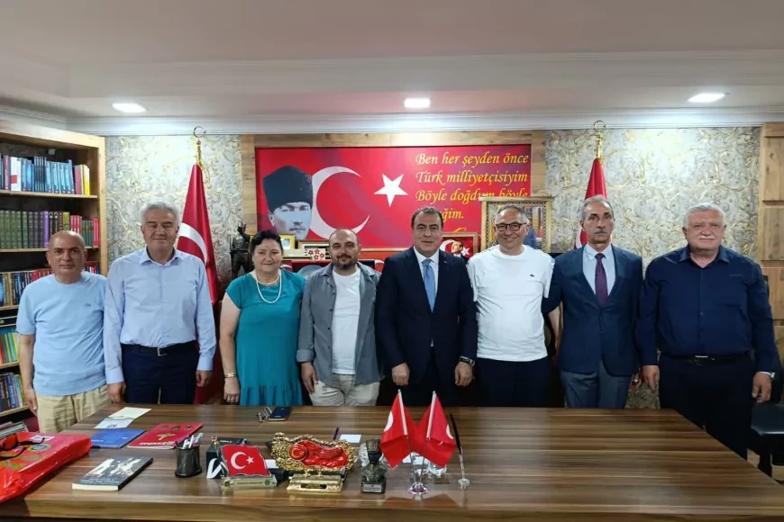 MHP Eskişehir İl Başkanı Ayhan Sezer Çiftelerliler Derneği Yönetimini Ağırladı