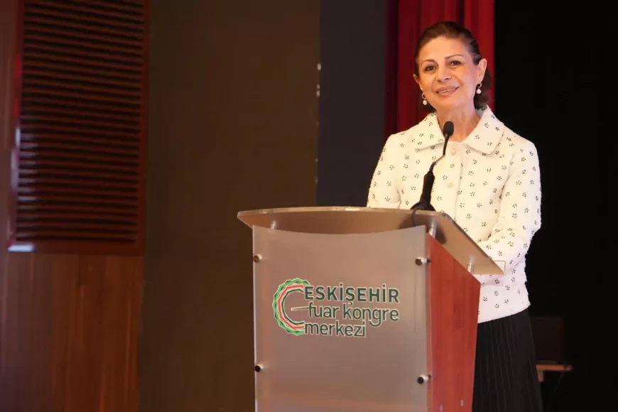 Eskişehir Büyükşehir Belediye Başkanı Ayşe Ünlüce: “Plaka kodumuz 26 sebebiyle 2026 yılı heyecanımızı artırıyor, sempozyum geleceğe inancımızı pekiştiriyor”