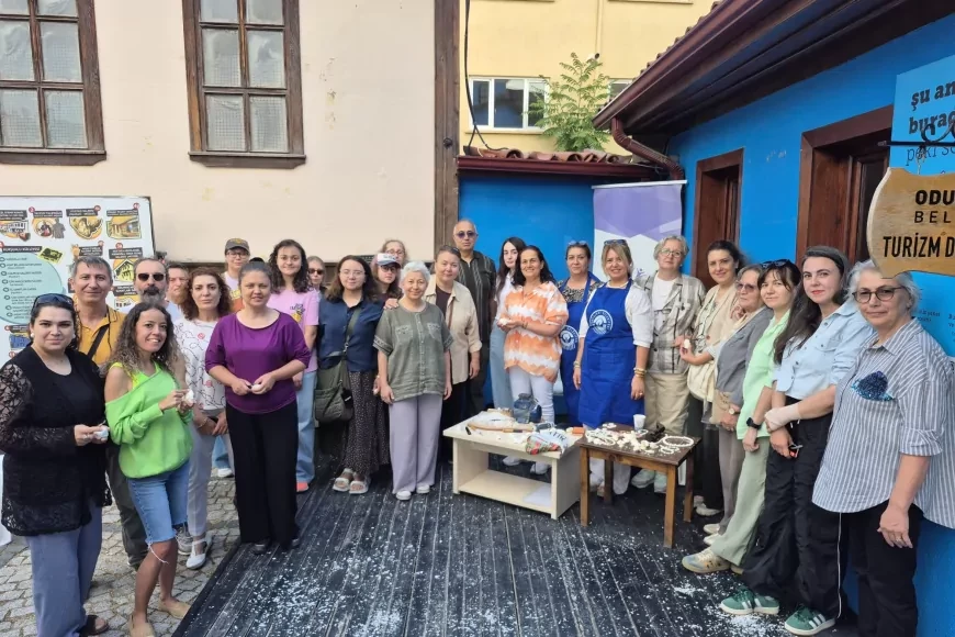 Odunpazarı Kent Konseyi'nin "Lületaşına Dokunan Kadınlar" Etkinliğinde Eskişehir'in Dünyadaki Eşsiz Lületaşı Mirası Tanıtıldı