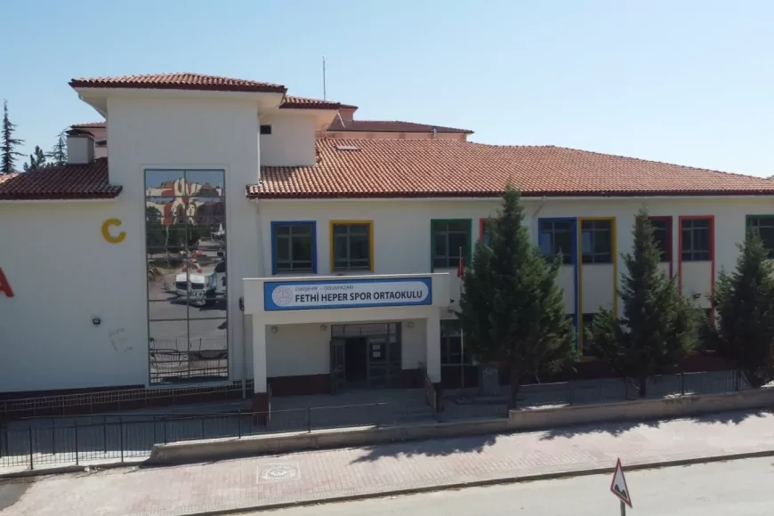 Eskişehir’de Sportif Yetenekli Öğrenciler İçin Kurulan Fethi Heper Spor Ortaokulu Resmî Törenle Açılıyor
