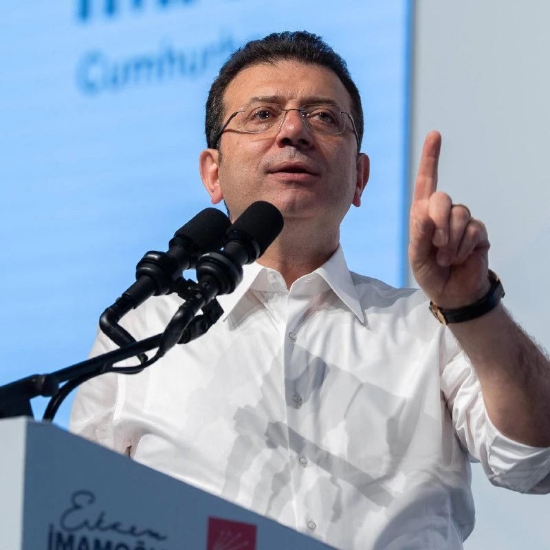 İBB davasında mikrofon gerilimi: İmamoğlu salonu terk etti