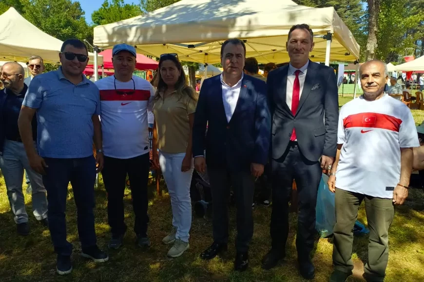 Türk Eğitim-Sen’in Birlik ve Beraberlik Pikniğinde Eğitim Camiası ve MHP Teşkilatı Bir Araya Geldi