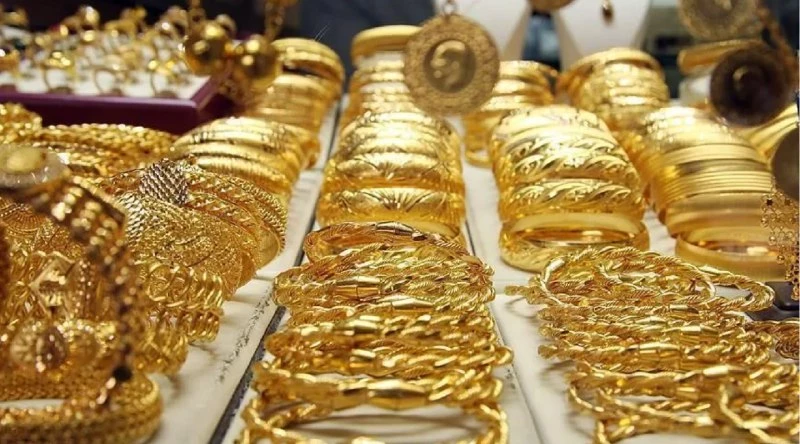 Altında düşüş hızlandı: Gram altın 6 bin 858 liraya geriledi
