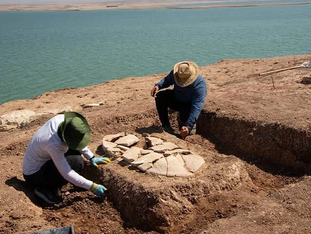 Musul Barajı’nda sular çekildi, 2 bin 300 yıllık mezarlık ortaya çıktı