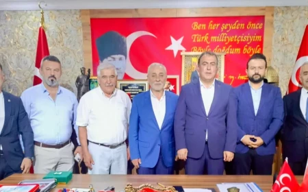 MHP Eskişehir İl Başkanı Ayhan Sezer: “Eskişehir’in menfaatine olacak her türlü yapıcı çalışmanın ve istişarenin önemi büyük”