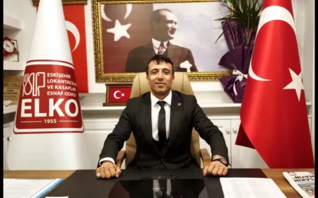 Eskişehir Lokantacılar ve Kasaplar Esnaf Odası Başkanı Murat Arnik: “Kayıt dışı çalışan bir vicdansızın yaptığı hile, alın teri ile çalışan 5 bin esnafımızın ve 65 bin çalışanımızın emeğine asla gölge düşüremez”