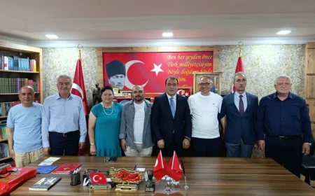 MHP Eskişehir İl Başkanı Ayhan Sezer Çiftelerliler Derneği Yönetimini Ağırladı