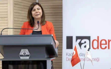 Yerel Yönetimler Diyarbakır Büyükşehir Belediyesi Eşbaşkanı Serra Bucak: “Kadın temsiliyetini artırmak için mücadeleyi birlikte büyüteceğiz”