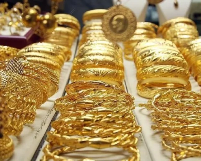 Altında düşüş hızlandı: Gram altın 6 bin 858 liraya geriledi